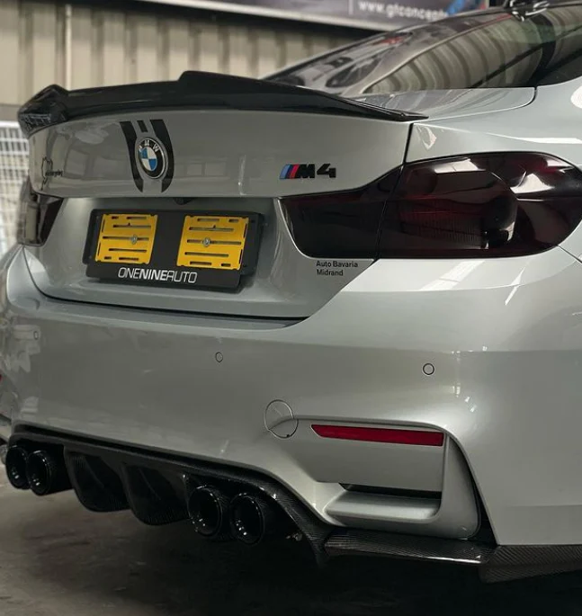 BM F80/F82/F83 M3/M4 V-STYLE CARBON FIBRE REAR DIFFUSER (non oem) - Image 2