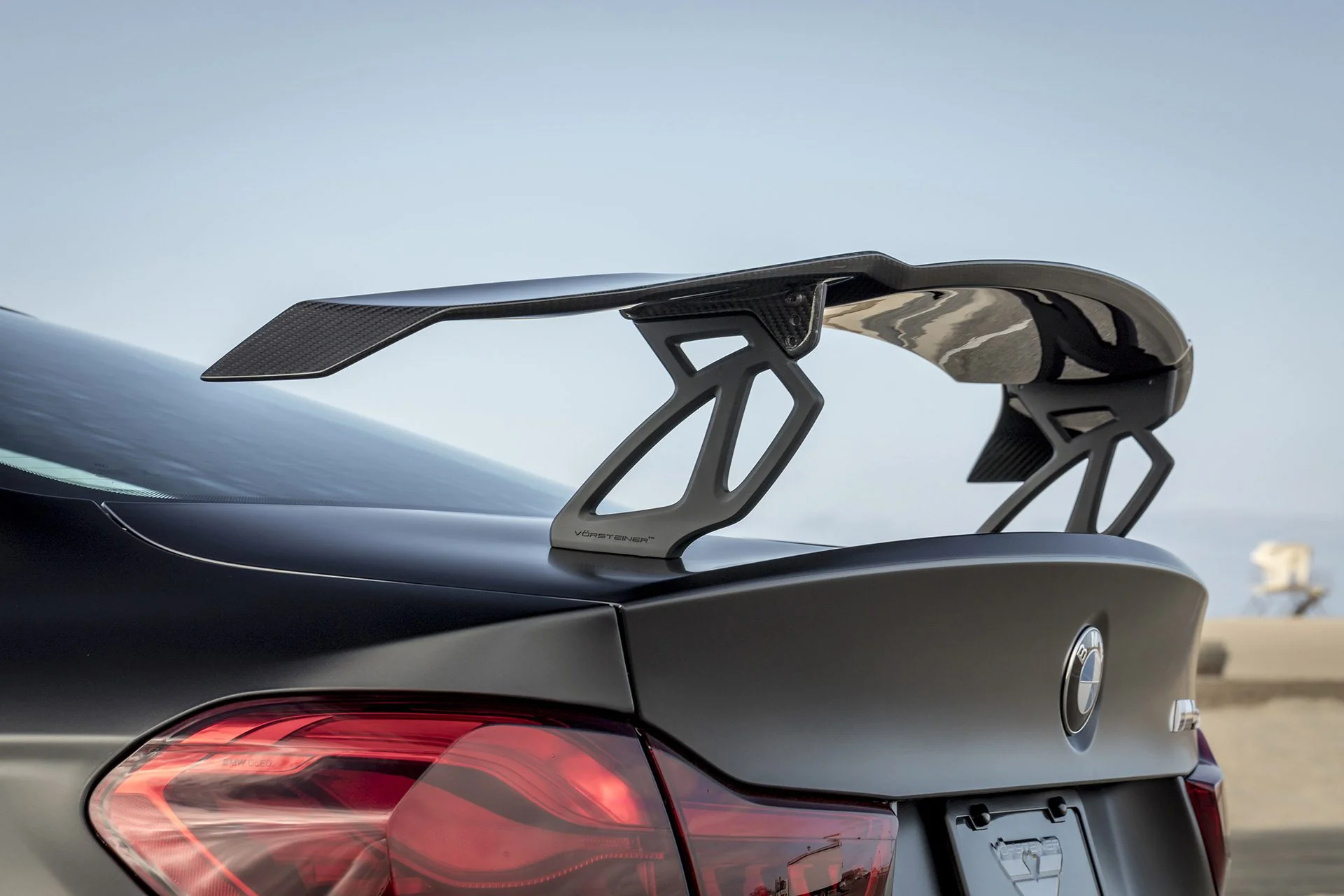 BM F82 M4 VORSTEINER CARBON FIBRE WING (non oem) - Image 2